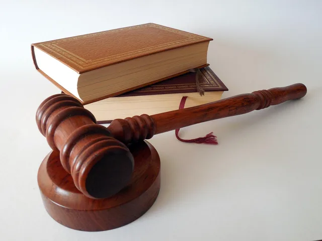 hammer, books, law, dish, lawyer, paragraphs, regulation, court of justice, a book, §, code, law books, judge, order, rule, disposal, auction, law, law, law, law, law, lawyer, lawyer. Business insurance outlook to 2027: the FCA rule calendar from PS25/21 to the March 2027 incident reporting start